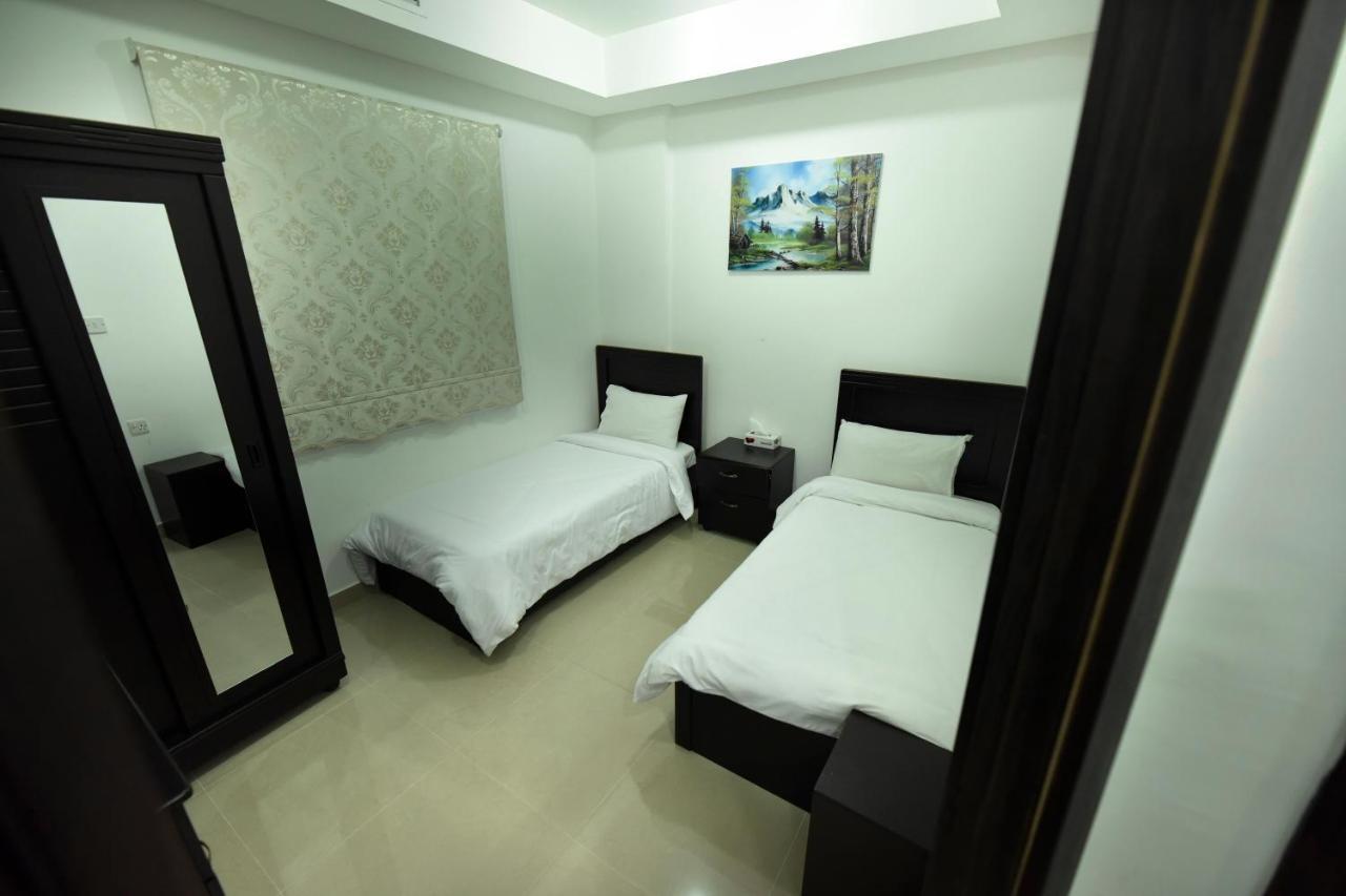 Heidelberg Apartment Kuwait City Bagian luar foto